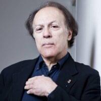 Javier Mar&iacute;as